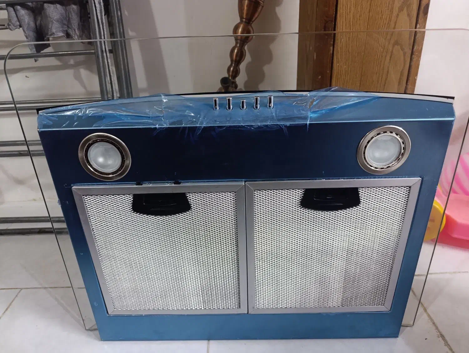 هود|هود|مشهد, کارگران|دیوار