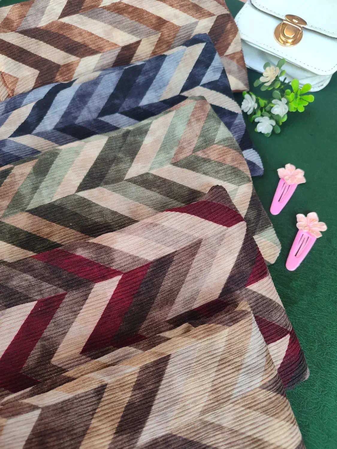 شال و روسری|لباس|دوگنبدان, |دیوار