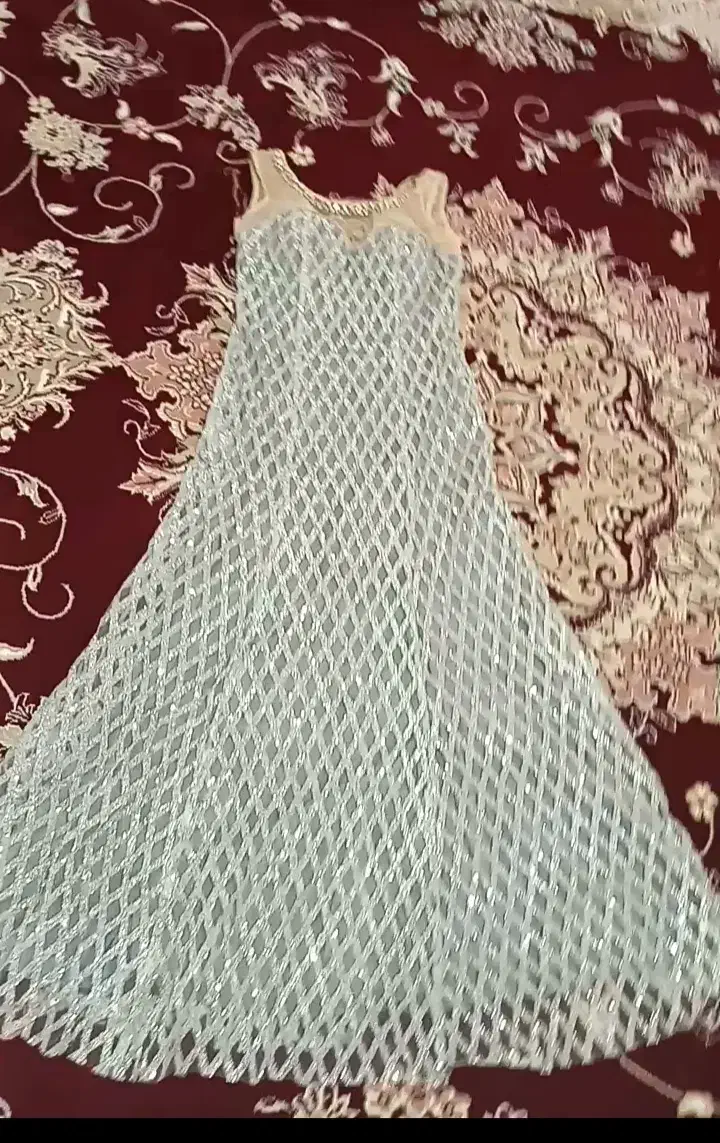 لباس مجلسی نقره ای|لباس|صحنه, |دیوار