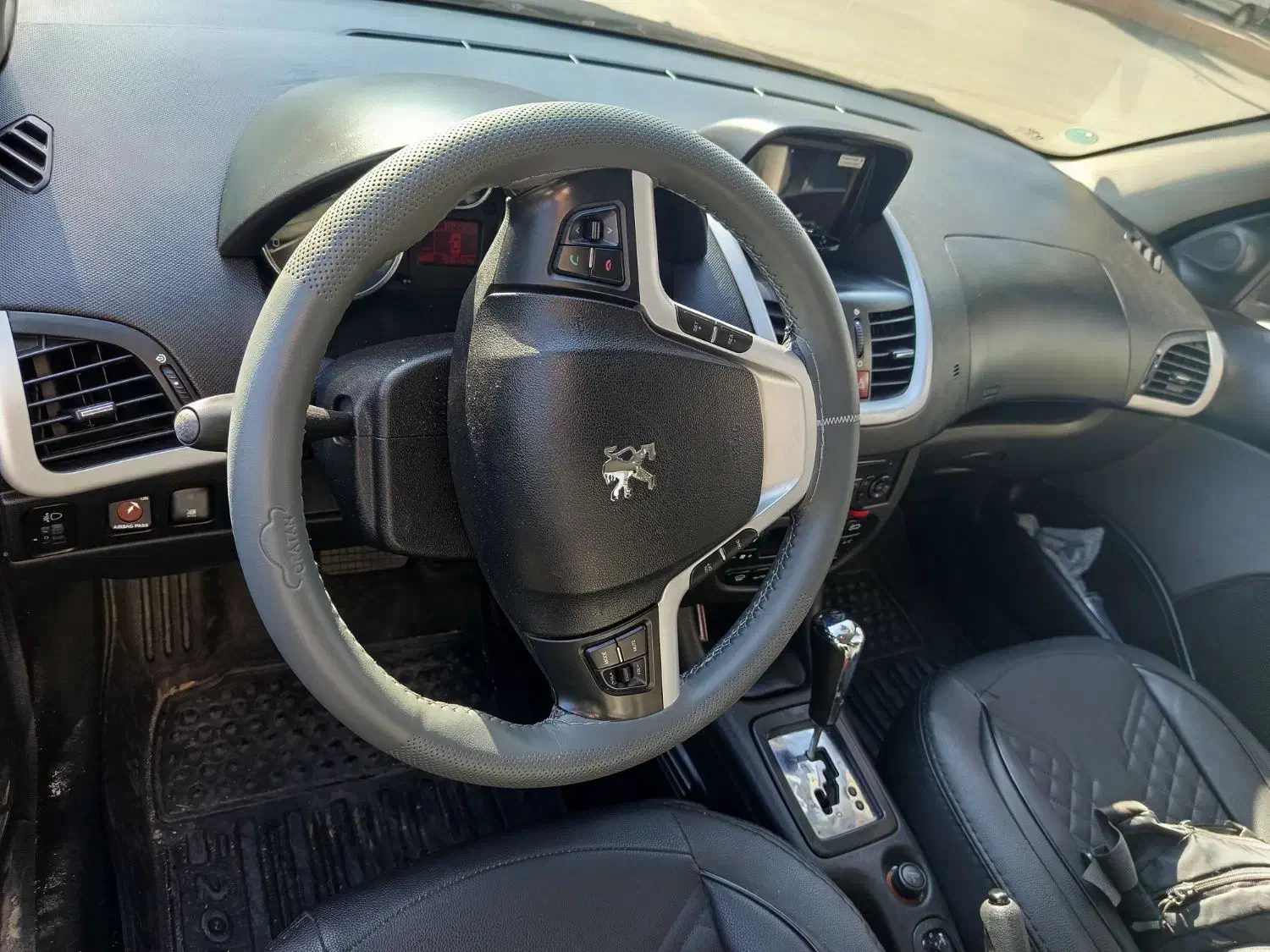 پژو۲۰۷ اتومات مشکی پانا متالیک درحد صفر|خودرو سواری و وانت|سبزوار, سیادتی|دیوار