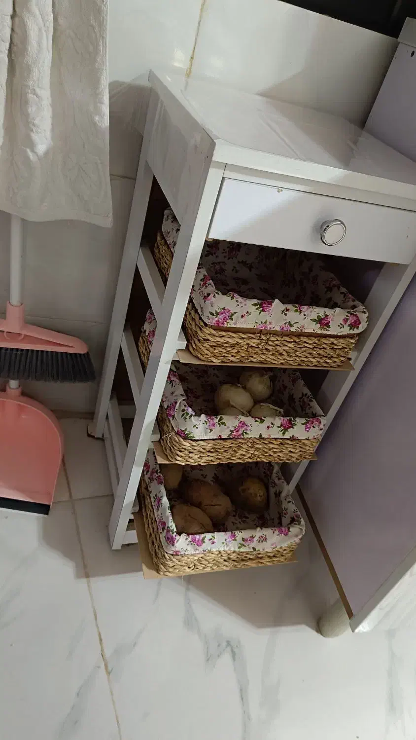 جا سیب زمینی پیازی|مبلمان خانگی و میز عسلی|پیشوا, |دیوار