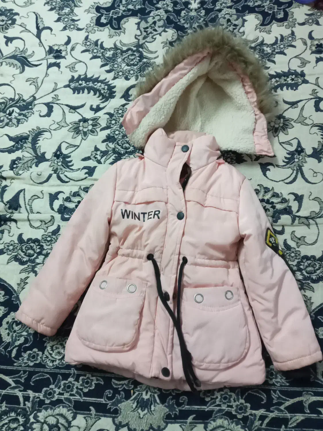 فروش دو عدد کاپشن و یک شلوار جین بچگانه|کفش و لباس بچه|سمنان, |دیوار