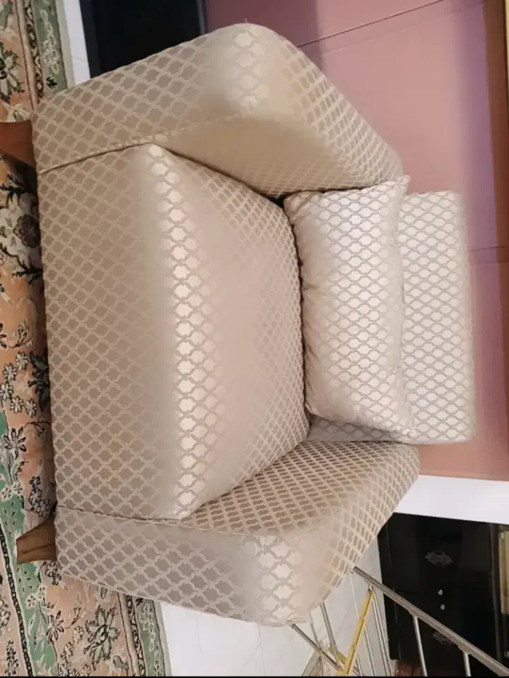 مبل ۵نفره|مبلمان خانگی و میز عسلی|لاهیجان, مهرگان|دیوار