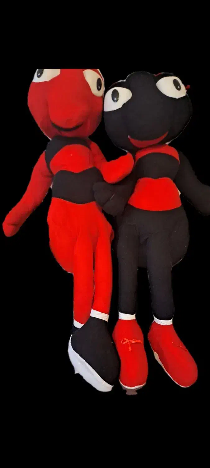 عروسک|اسباب‌بازی بچه|شهرکرد, |دیوار