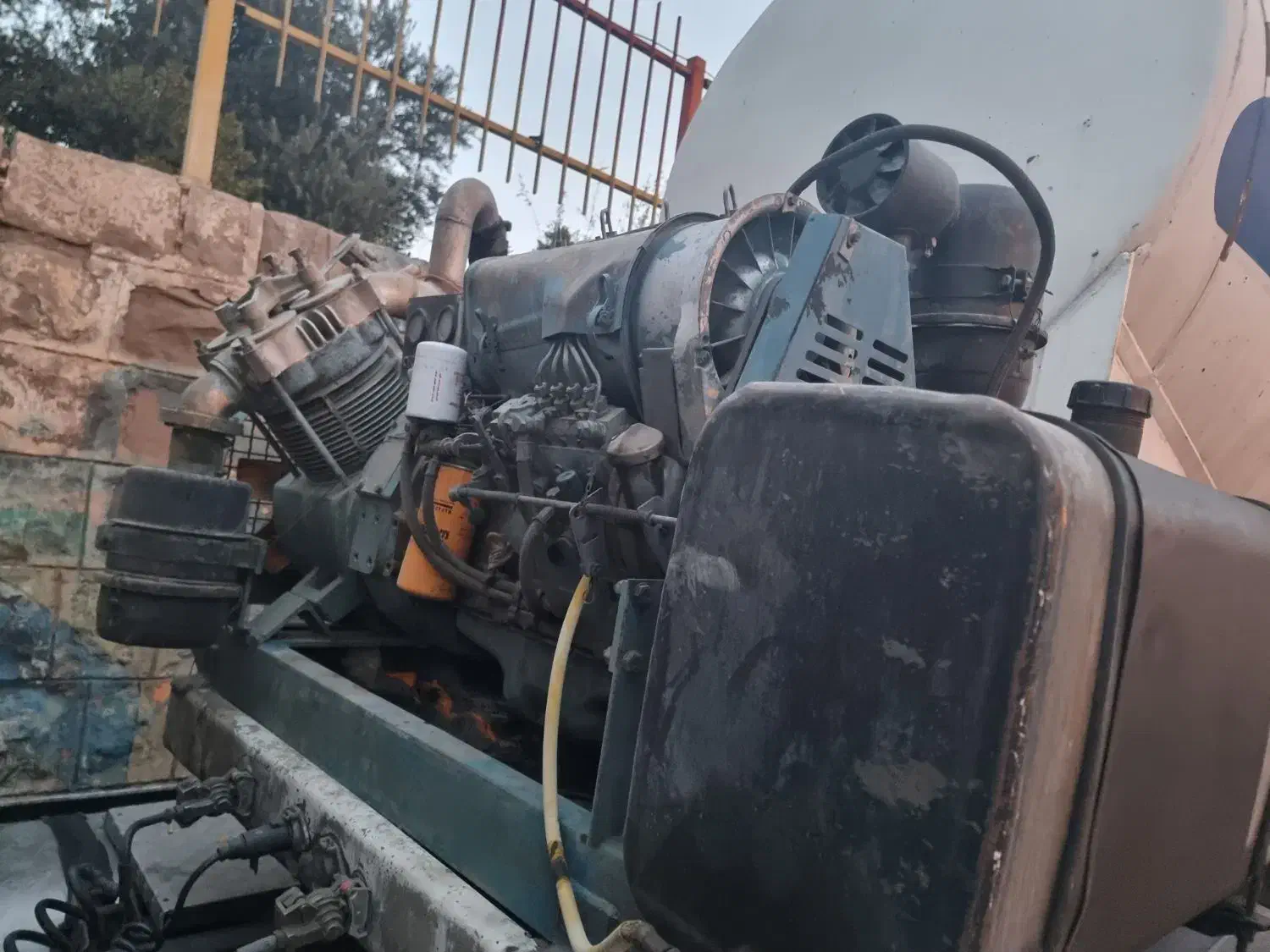 بونکر سیمان سه محور|قطعات یدکی و لوازم جانبی|لوشان, |دیوار