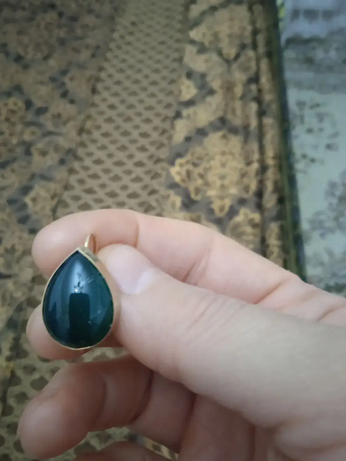 یک عدد گوشواره گم شده|اشیا|سنندج, |دیوار