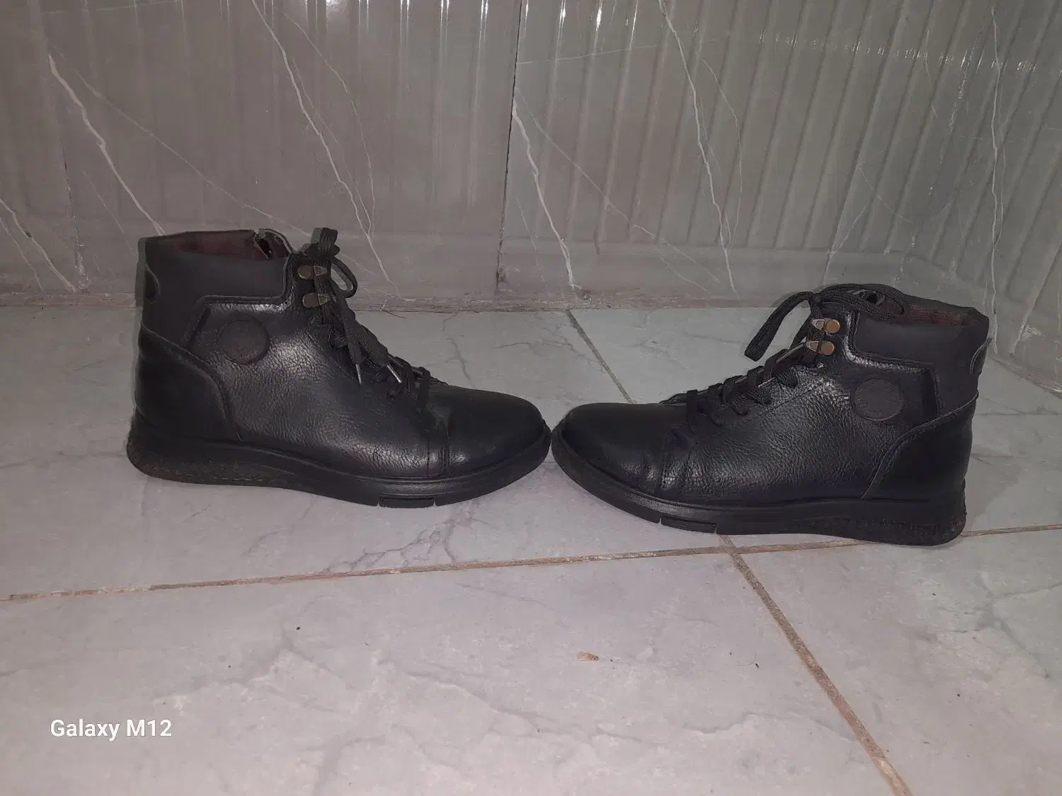 کفش نیم بوت|کیف، کفش، کمربند|طرقبه, |دیوار