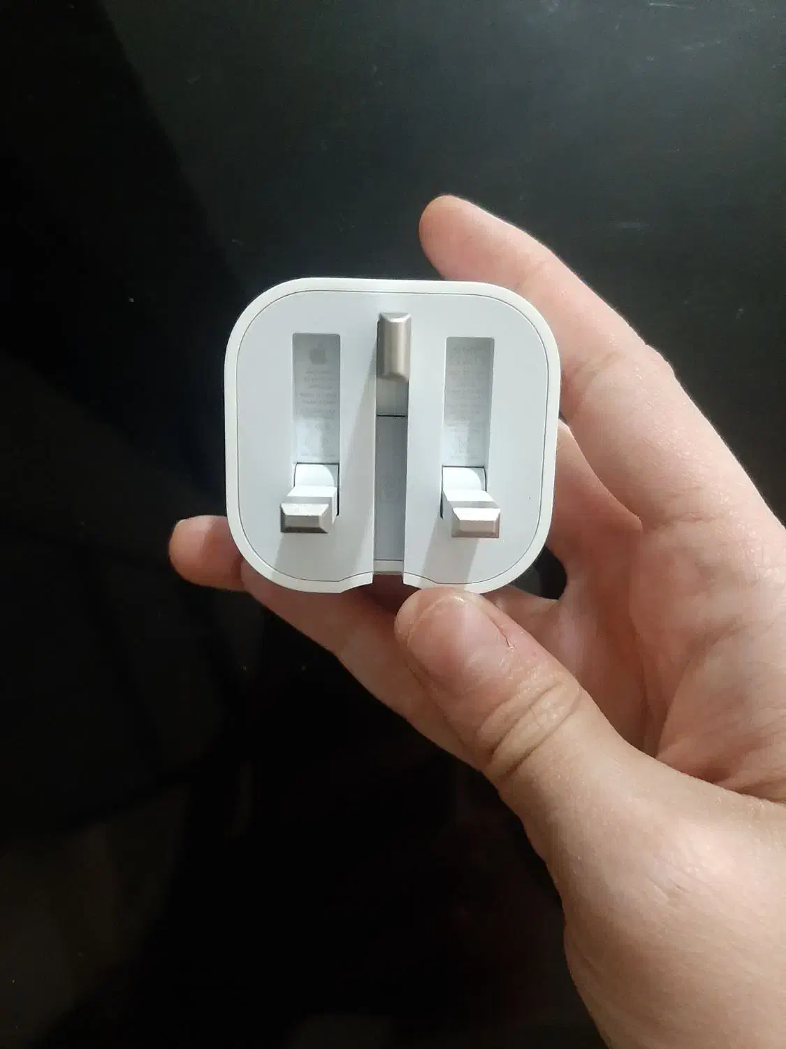 اداپتور اصل فقط ۹ بار استفاده شده ب همراه گانتی|لوازم جانبی موبایل و تبلت|قدس, شهرقدس|دیوار