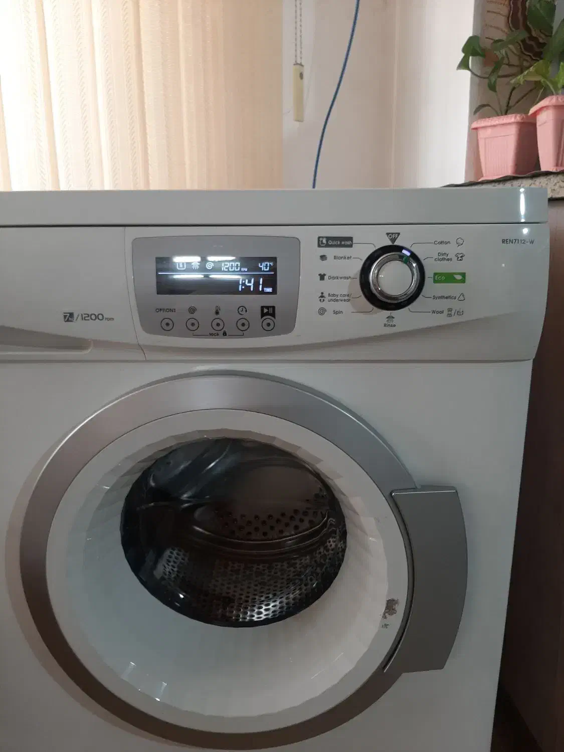 ابسال.۷.کیلوی|ماشین لباسشویی و خشک‌کن لباس|بروجرد, |دیوار