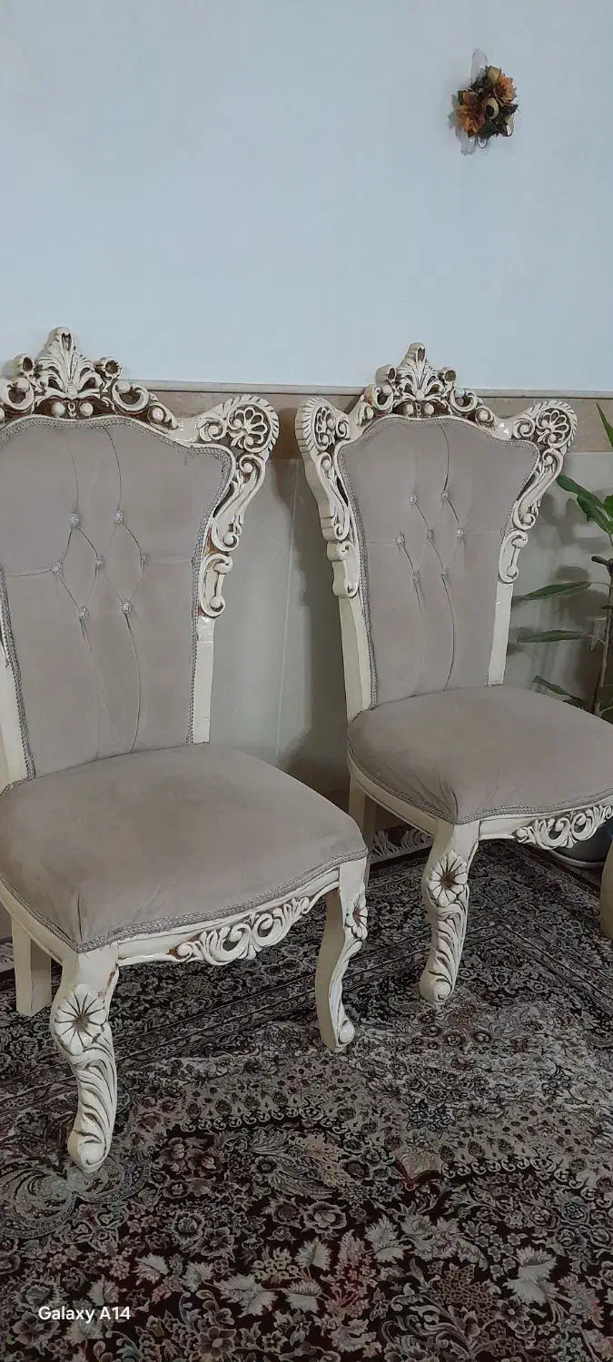 مبل سلطنتی ۹ نفره کلاسیک پلی استر و میز ،،|مبلمان خانگی و میز عسلی|قم, سراجه|دیوار