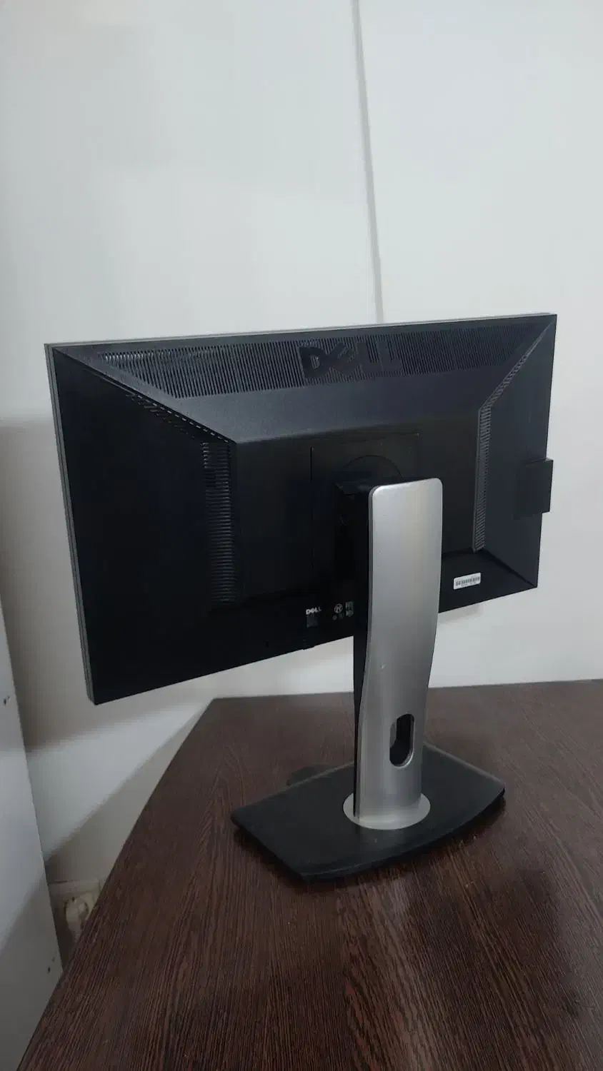 مانیتور dell 24 led فول اچ دی|قطعات و لوازم جانبی رایانه|شیراز, زند|دیوار