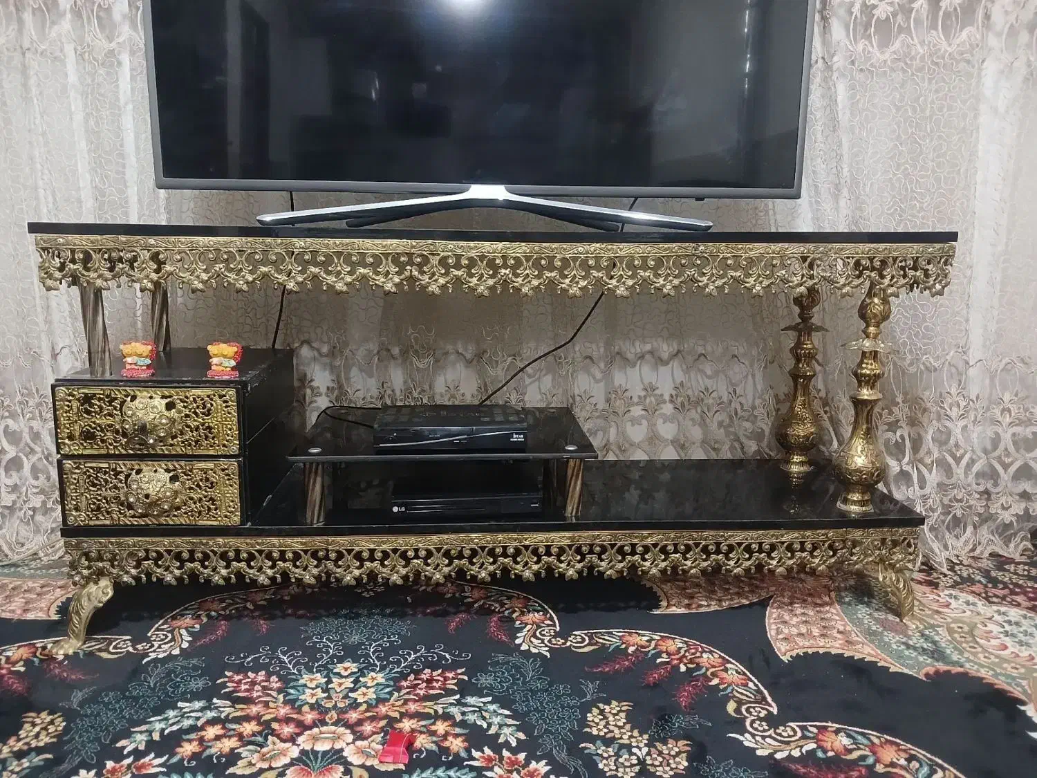 زیر تلویزیون برنج اصل سنگین|میز تلویزیون|اردبیل, |دیوار