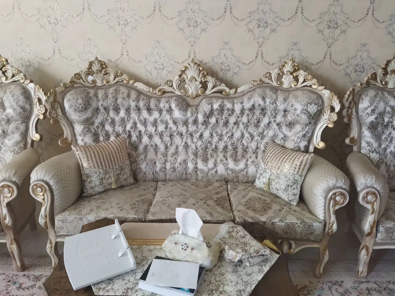 مبل سلطنتی ۹ نفره|مبلمان خانگی و میز عسلی|خاش, |دیوار