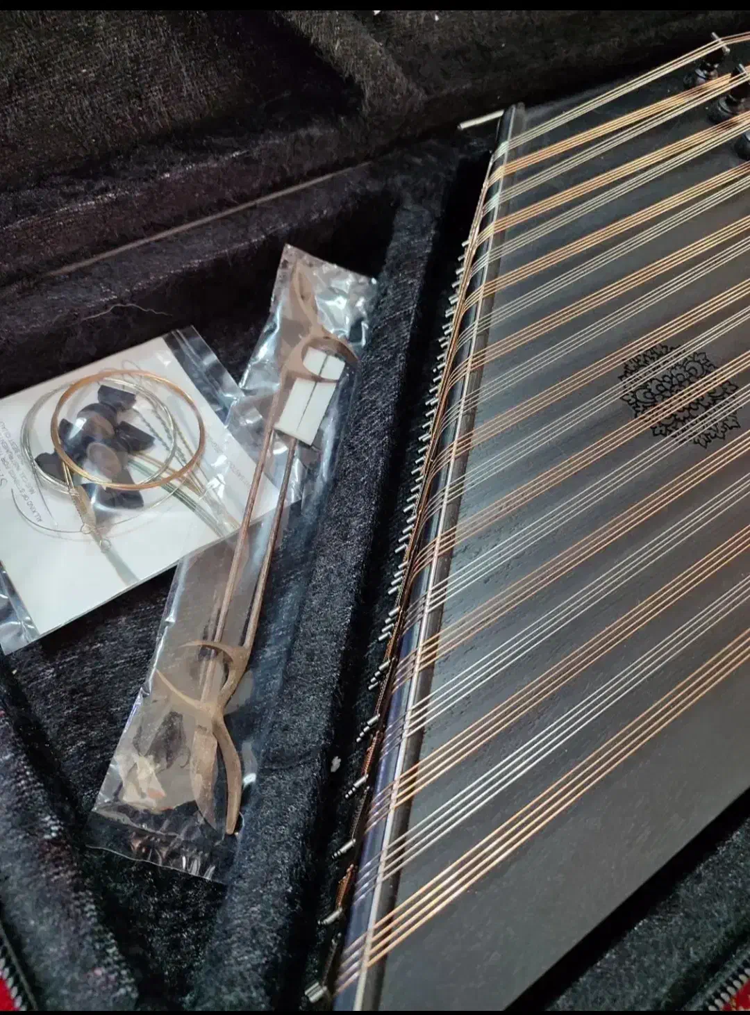 سنتور|سازهای سنتی|فولادشهر, A3|دیوار