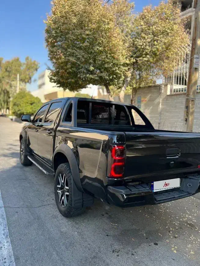 کی ام سی t8|خودرو سواری و وانت|شیراز, زرگری|دیوار