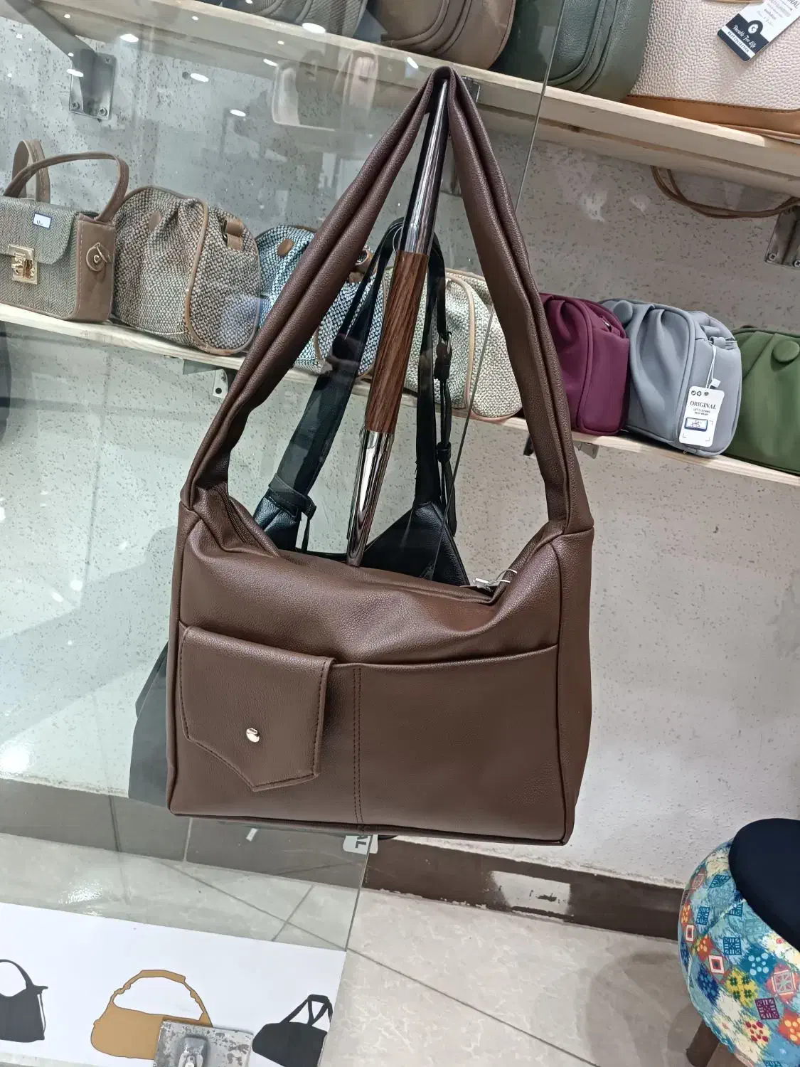 هدیه روز مادر  یادت نره|کیف، کفش، کمربند|لاهیجان, انقلاب|دیوار