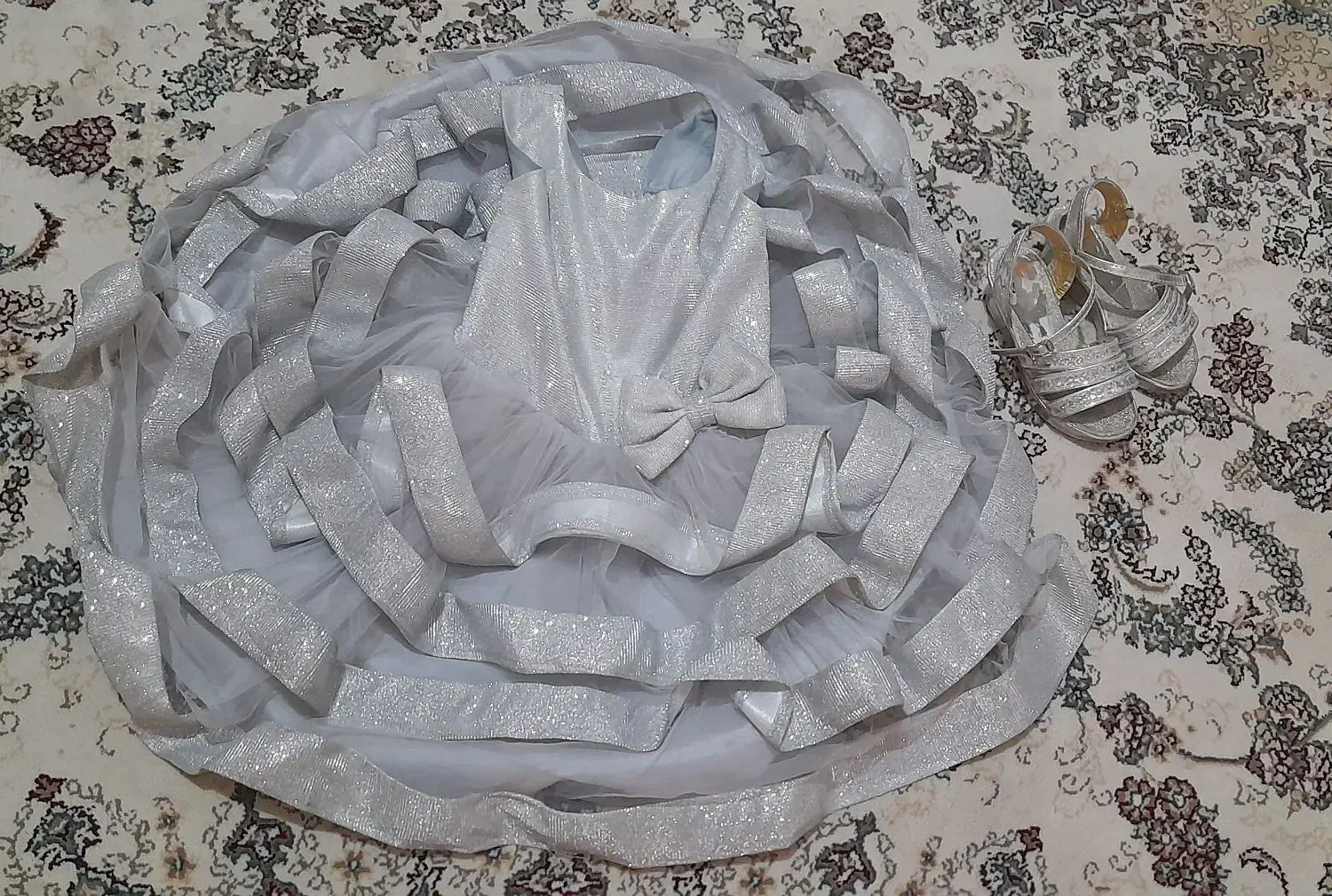 لباس دخترانه و بوت کتونی حراج|حراج|زنجان, |دیوار