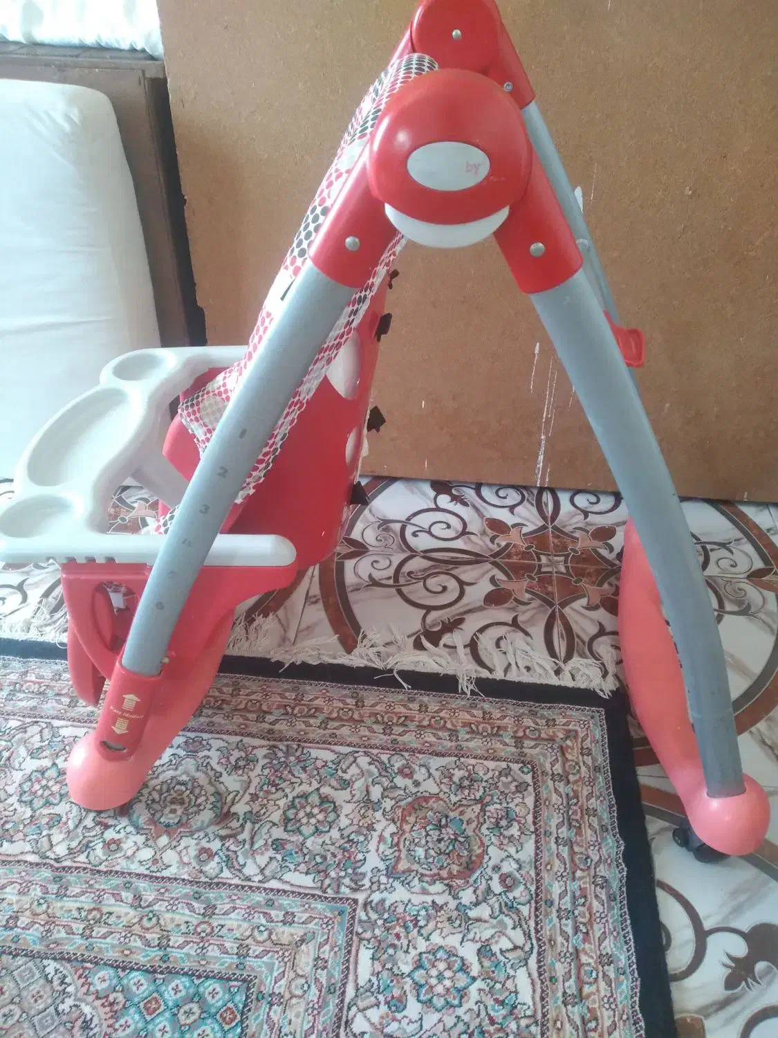 صندلی غذای کودک|تخت و صندلی بچه|نور, |دیوار