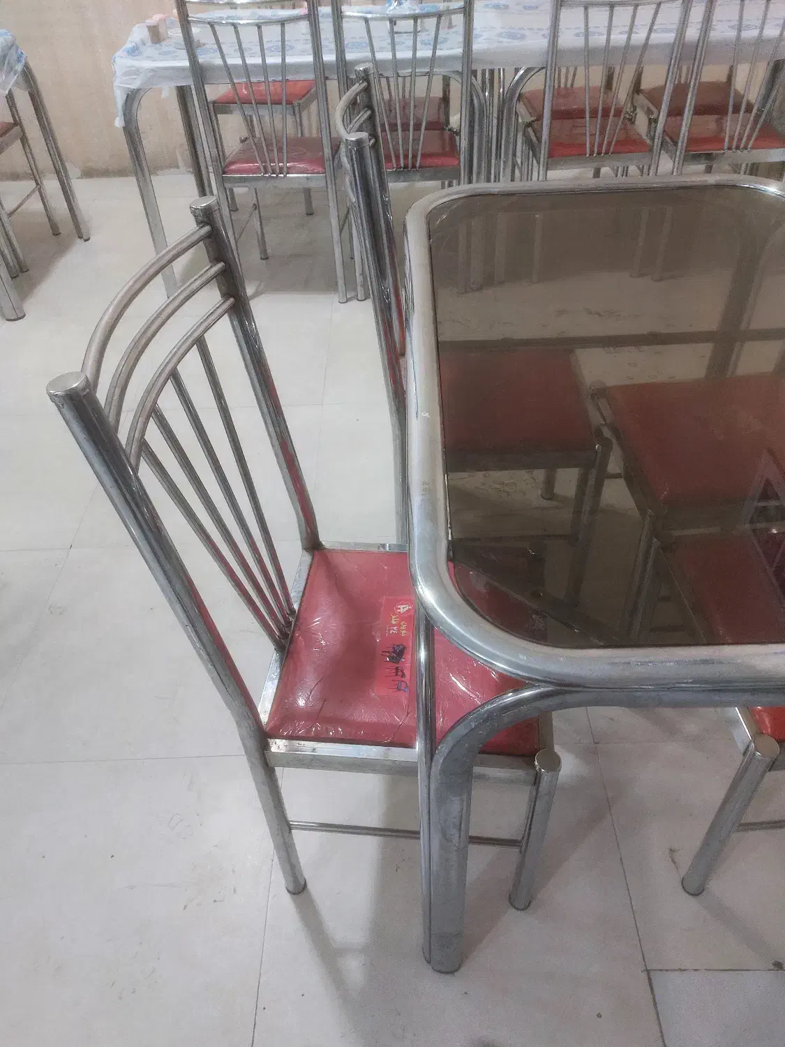 میز و صندلی رستورانی|میز و صندلی غذاخوری|فردوس (خراسان), |دیوار