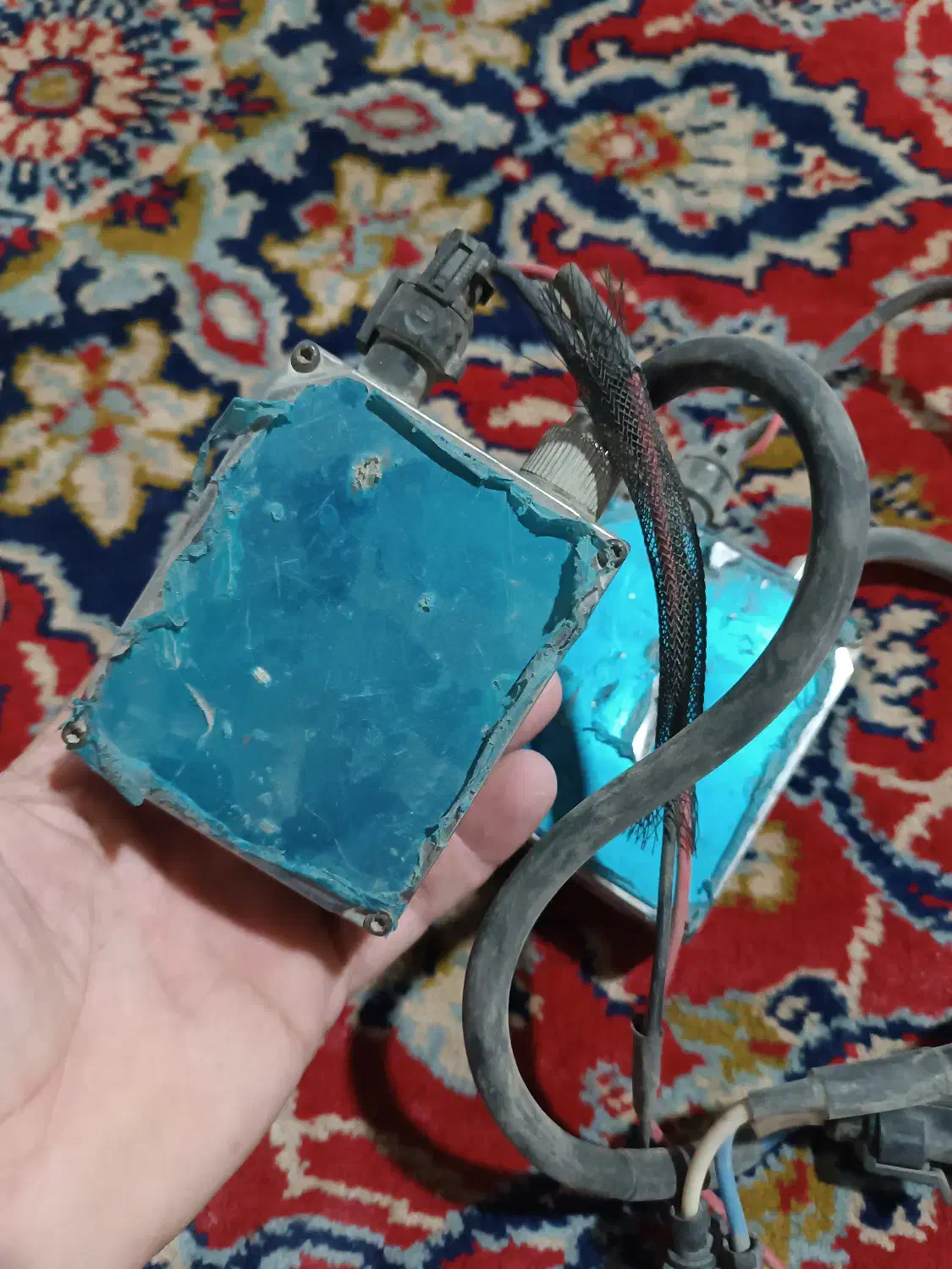 یه جفت لامپ زنون قوی یخی سالم برای نور بالا|قطعات یدکی و لوازم جانبی|شیروان (خراسان), |دیوار