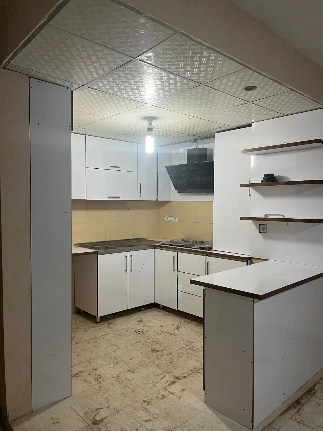 فروش آپارتمان مسکن مهر لپویی دو خوابه بزرگ|فروش آپارتمان|زرقان, |دیوار