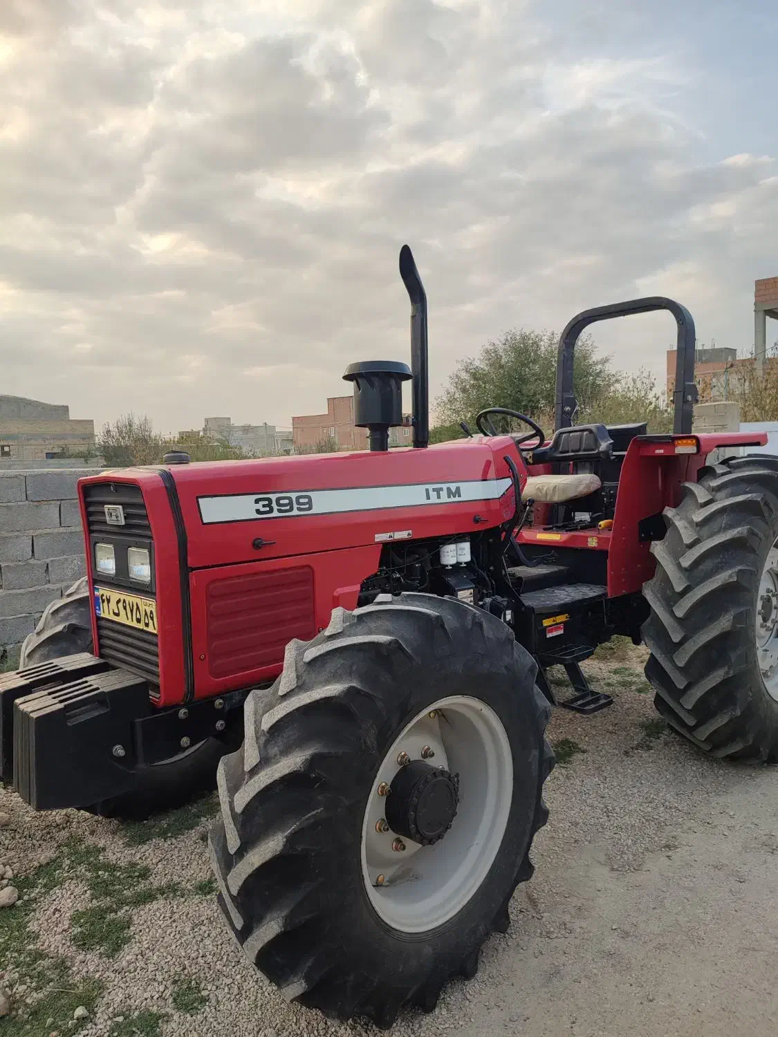 تراکتور کارکرده ی کارنکرده|خودرو سنگین|مراوه, |دیوار