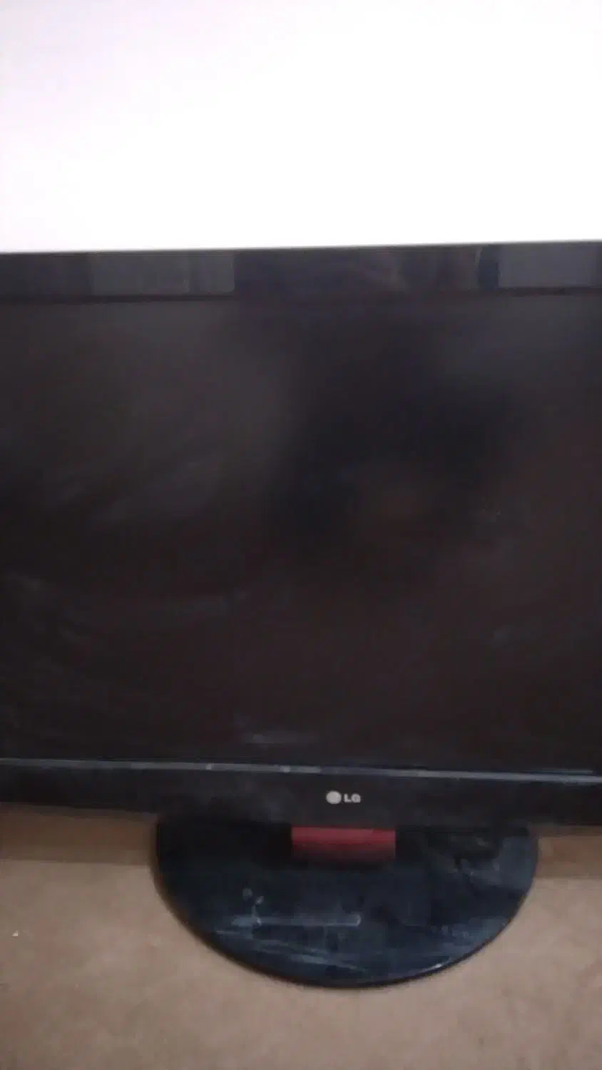 تلوزیون نیاز به تعمیر|تلویزیون و پروژکتور|فولادشهر, فولادشهر|دیوار