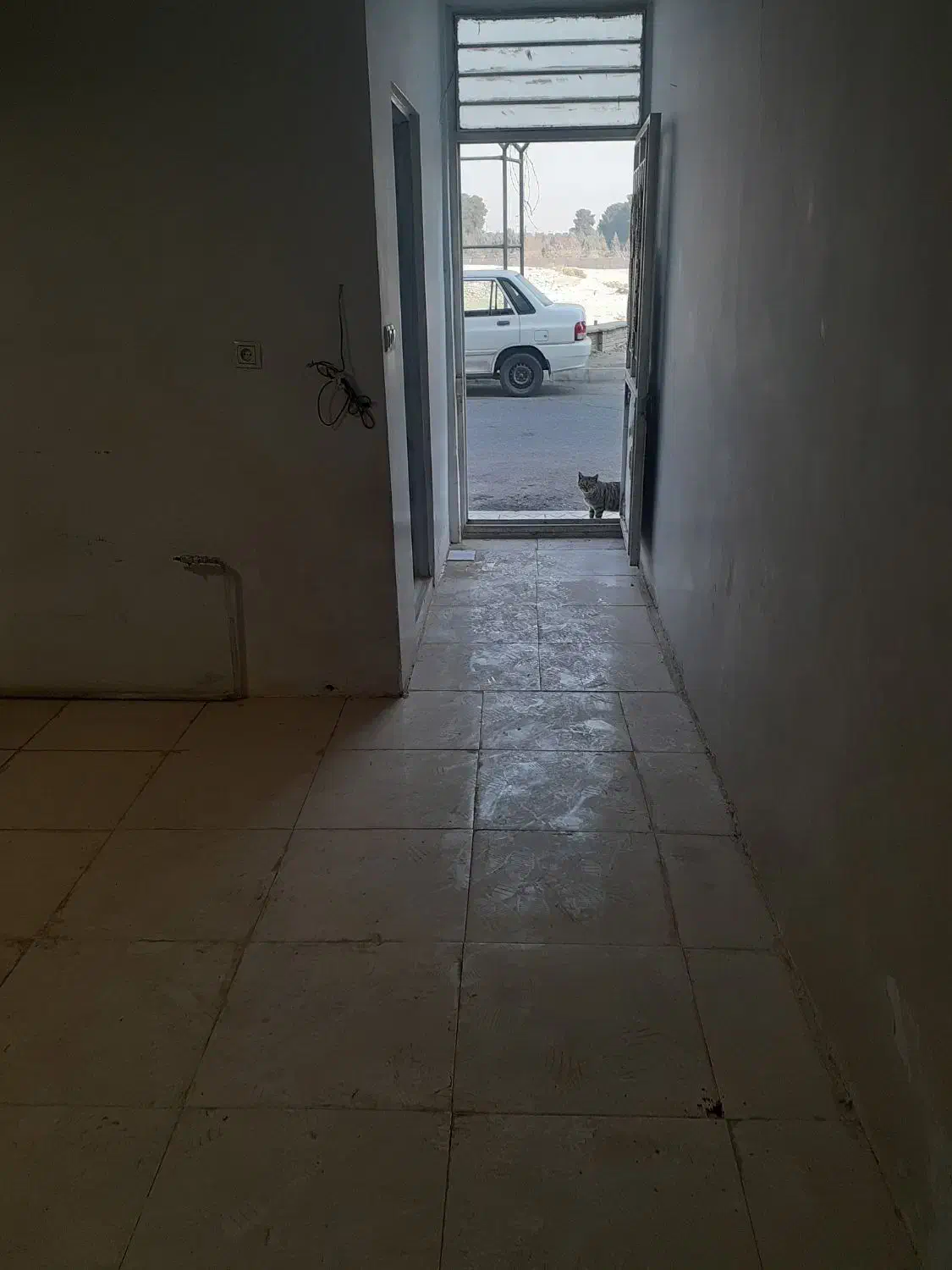 اپارتمان فروشی طبقه همکف تک خواب راه جدا|فروش آپارتمان|باقرشهر, |دیوار