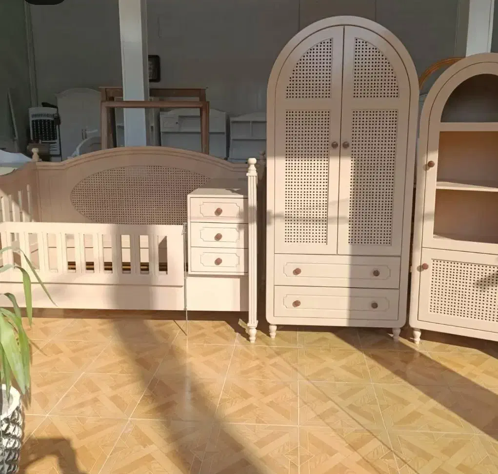 تخت و کمد نوزاد و نوجوان سیسمونی|اسباب و اثاث بچه|بیرجند, |دیوار