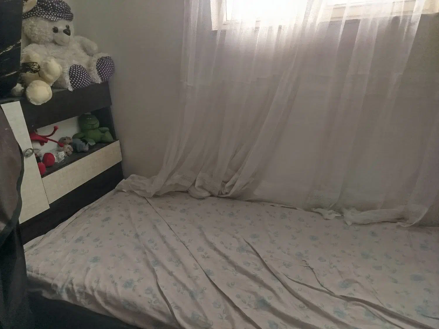 تخت یک نفره همراه باتشک پاتختی|تخت و سرویس خواب|شاهرود, |دیوار