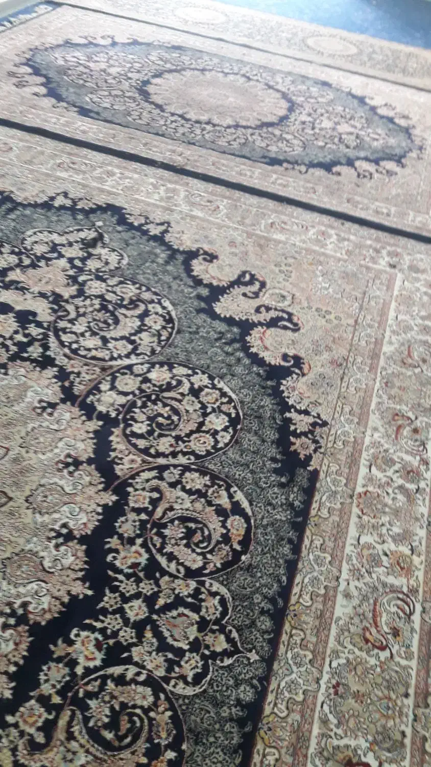 قالی|فرش|اهواز, کوی علوی|دیوار