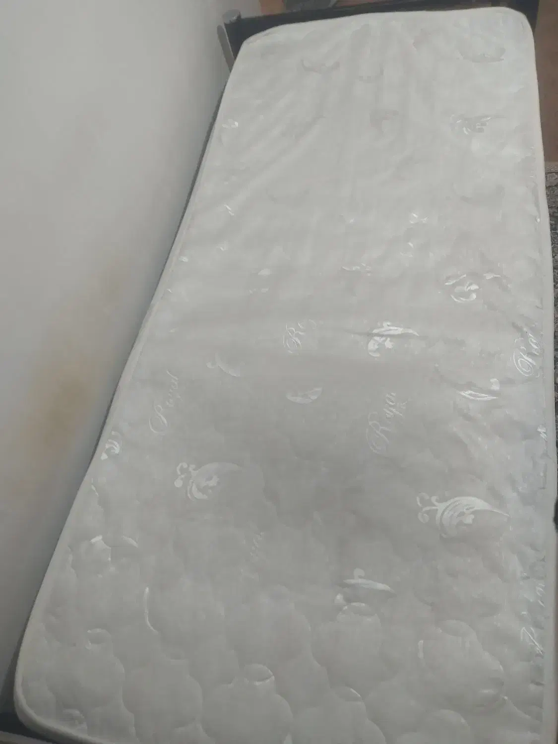 تخت خواب|تخت و سرویس خواب|ویلکیج, |دیوار