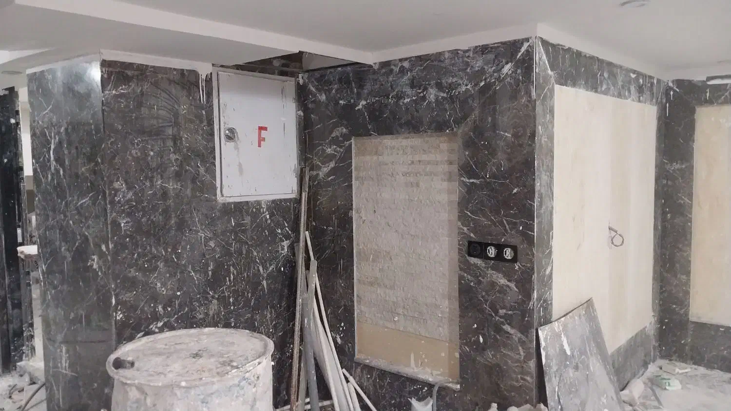 کاشی وسرامیک کاری کف وبدنه|خدمات پیشه و مهارت|شاهدشهر, |دیوار