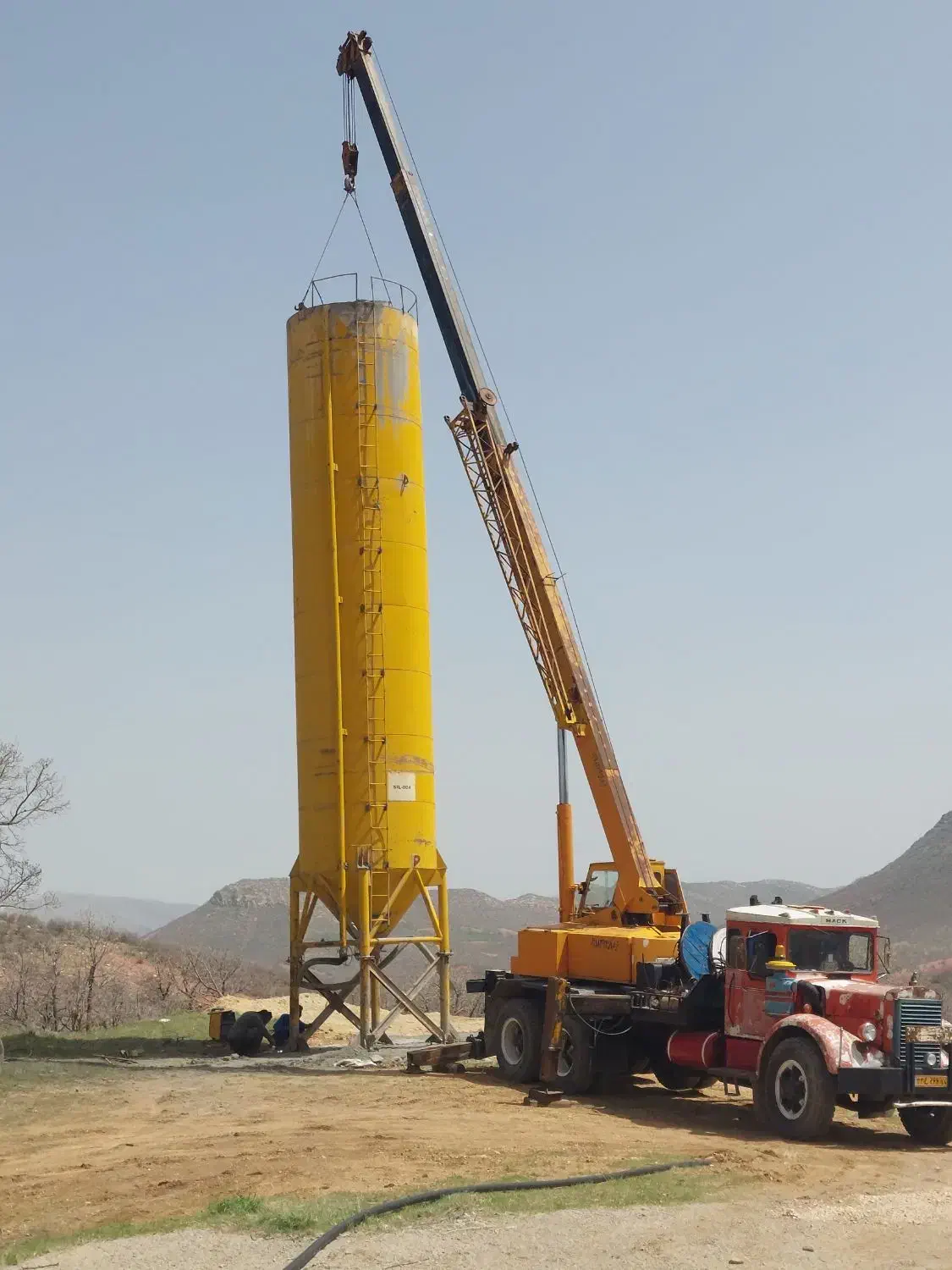 جرثقیل ۱۶تن دکل بلند|خدمات حمل و نقل|سرپل ذهاب, |دیوار