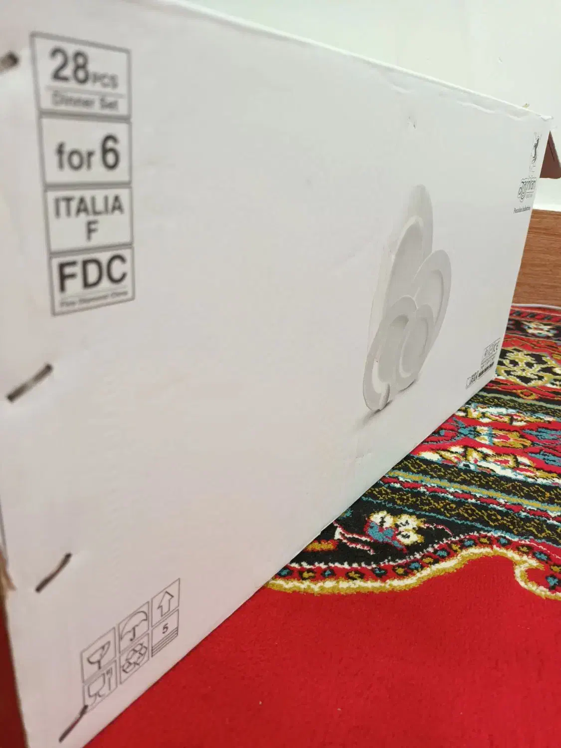 سرویس چینی ۲۸ زرین ایران|ظروف سرو و پذیرایی|الشتر, |دیوار