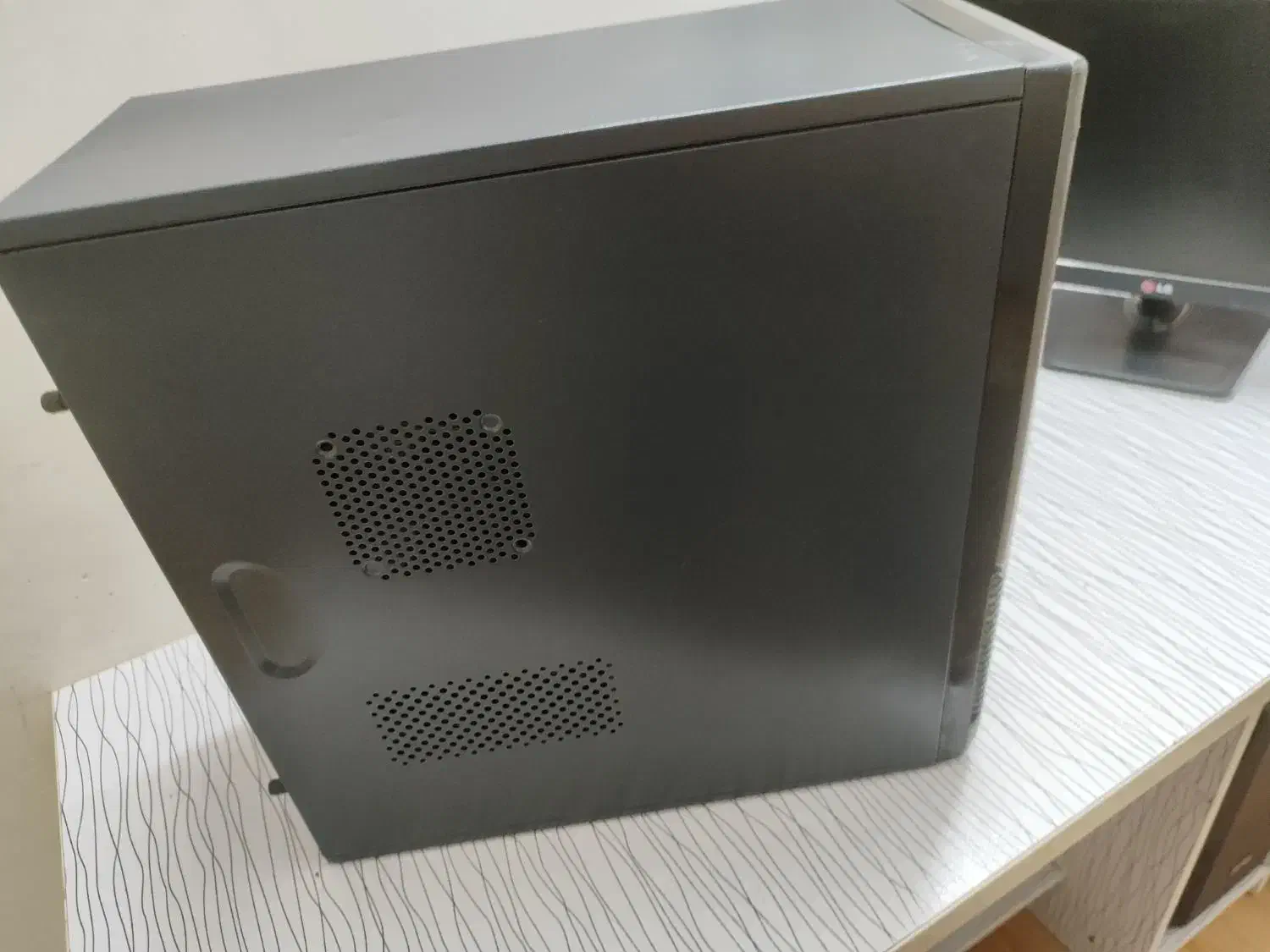 کیس خانگی و مانیتور LG|رایانه رومیزی|بجنورد, |دیوار