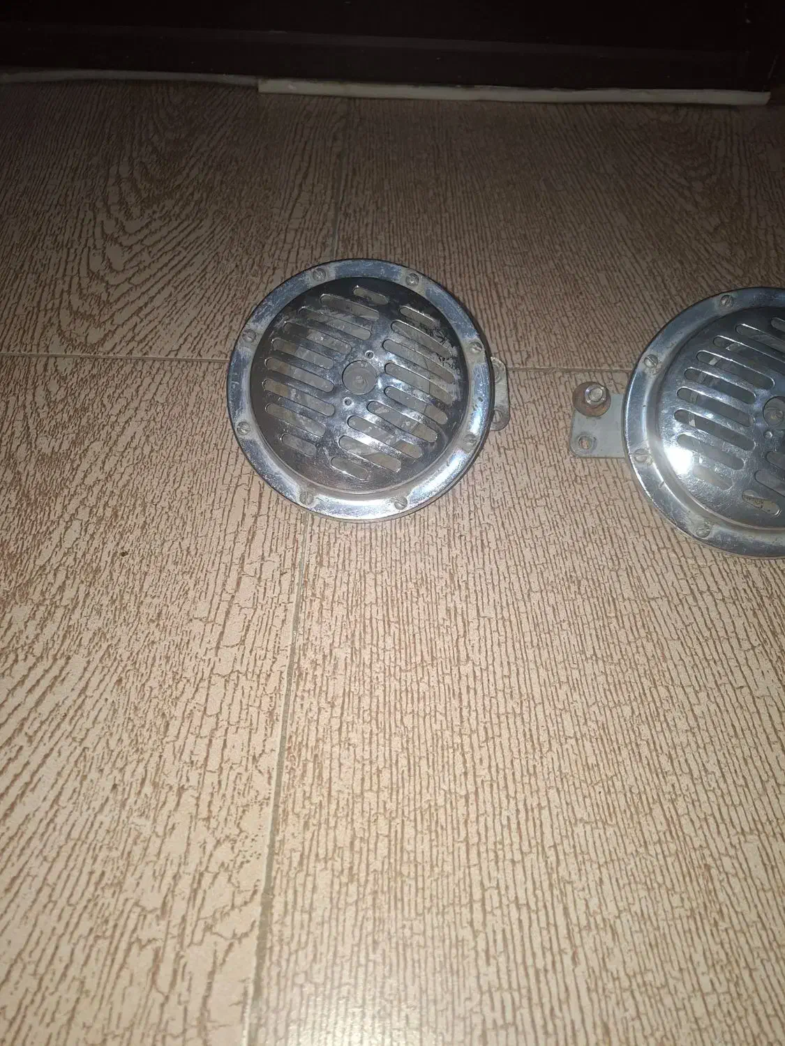 بوق ۱۰۱۱ سالم|قطعات یدکی و لوازم جانبی|شیراز, شهرک گلستان شمالی|دیوار