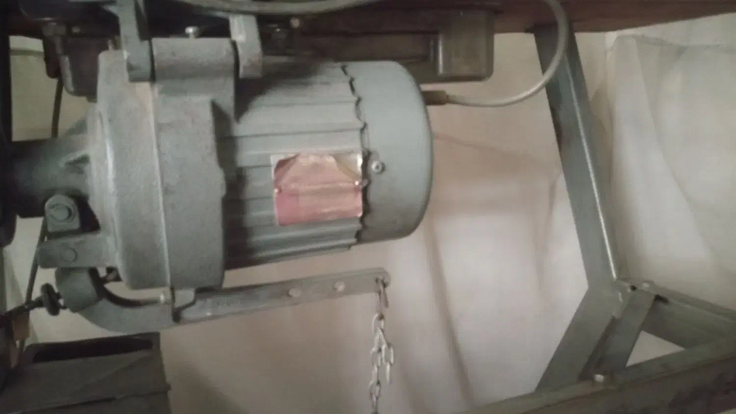 چرخ خیاطی صنعتی جوکی با میز|چرخ خیاطی و ریسندگی|تهران, شهرک ولیعصر شمالی|دیوار