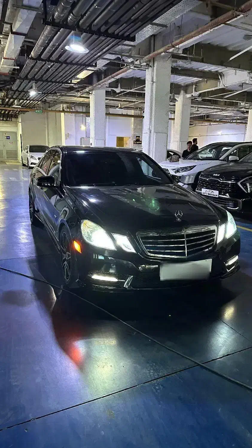 بنز E200 مشکی ۲۰۱۳|خودرو سواری و وانت|تهران, شهرک غرب|دیوار