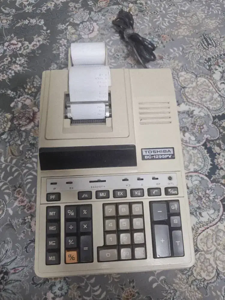 ماشین حساب برقی|لوازم التحریر|ری, سرتخت|دیوار