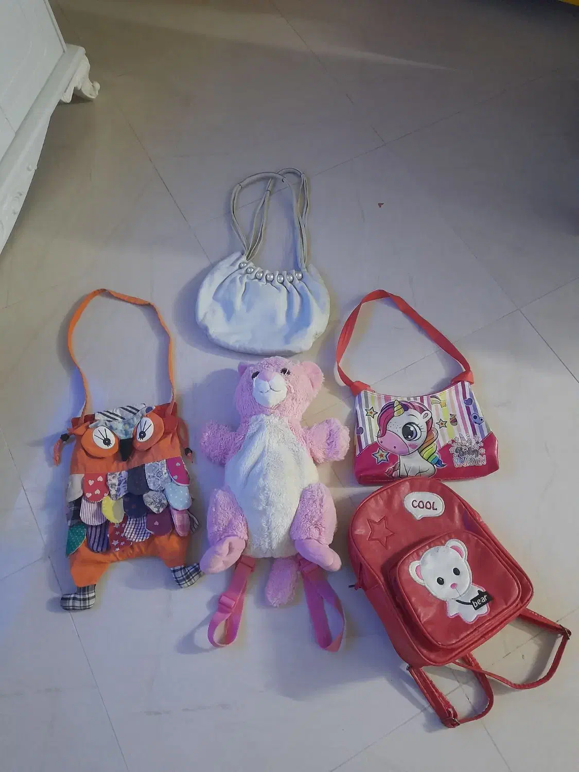 تعدادی کیف بچه گانهه|کیف، کفش، کمربند|مشهد, سجاد شهر|دیوار