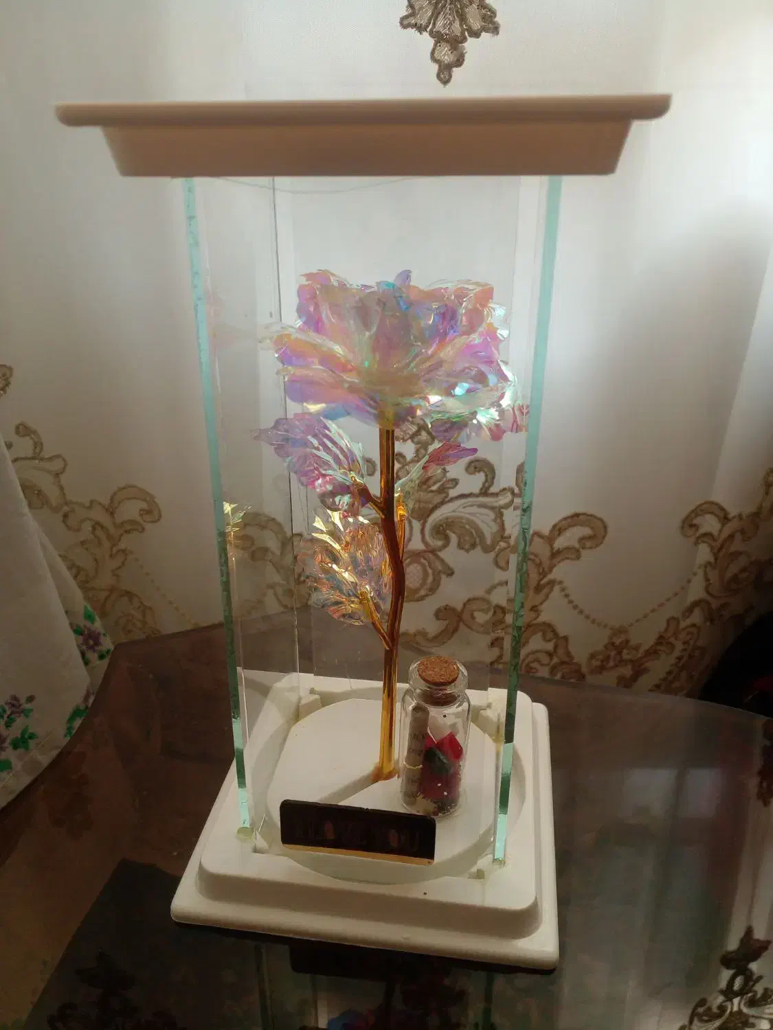 باکس گل کریستالی برای روز مادر|گل مصنوعی|نهاوند, |دیوار