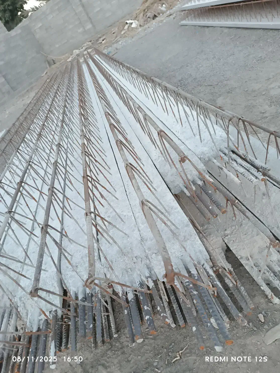 کارگاه تولیدی تیرچه سقفی|مصالح و تجهیزات ساختمان|منوجان, |دیوار