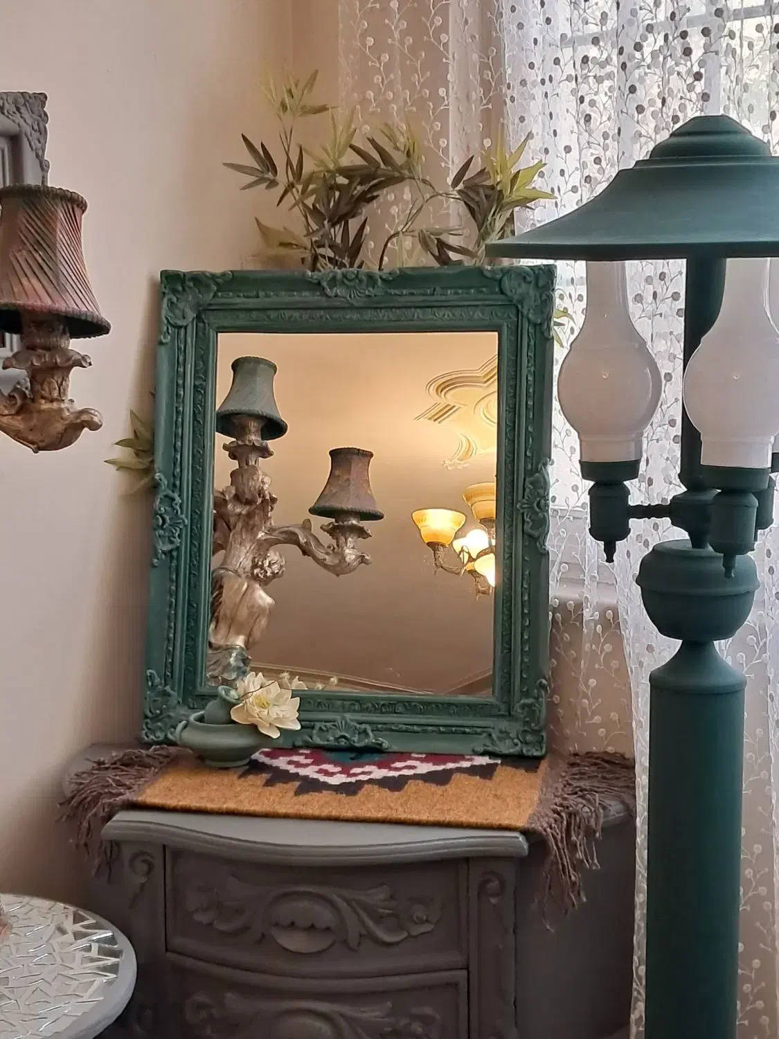 آینه تزئینی با قاب پتینهکاری شده|آینه|تهران, شهرک نفت|دیوار