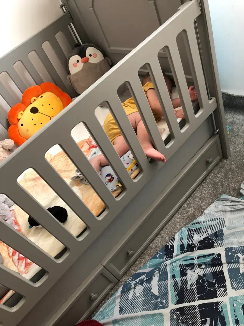 تخت و کمد کودک|تخت و صندلی بچه|قائم‌شهر, |دیوار