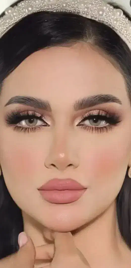 آرایش ،میکاپ تخصصی وشینیون با قیمت عالی|خدمات آرایشگری و زیبایی|دورود, |دیوار