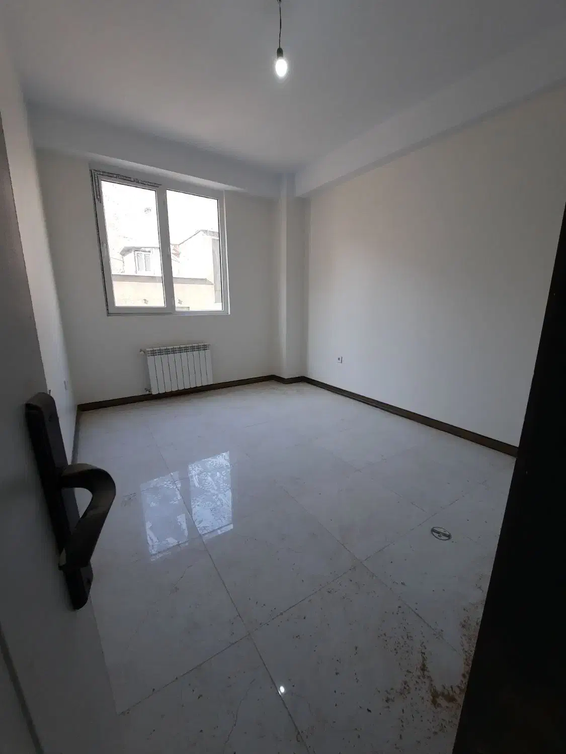 ۱۱۰متر نوساز میدان غیاثی