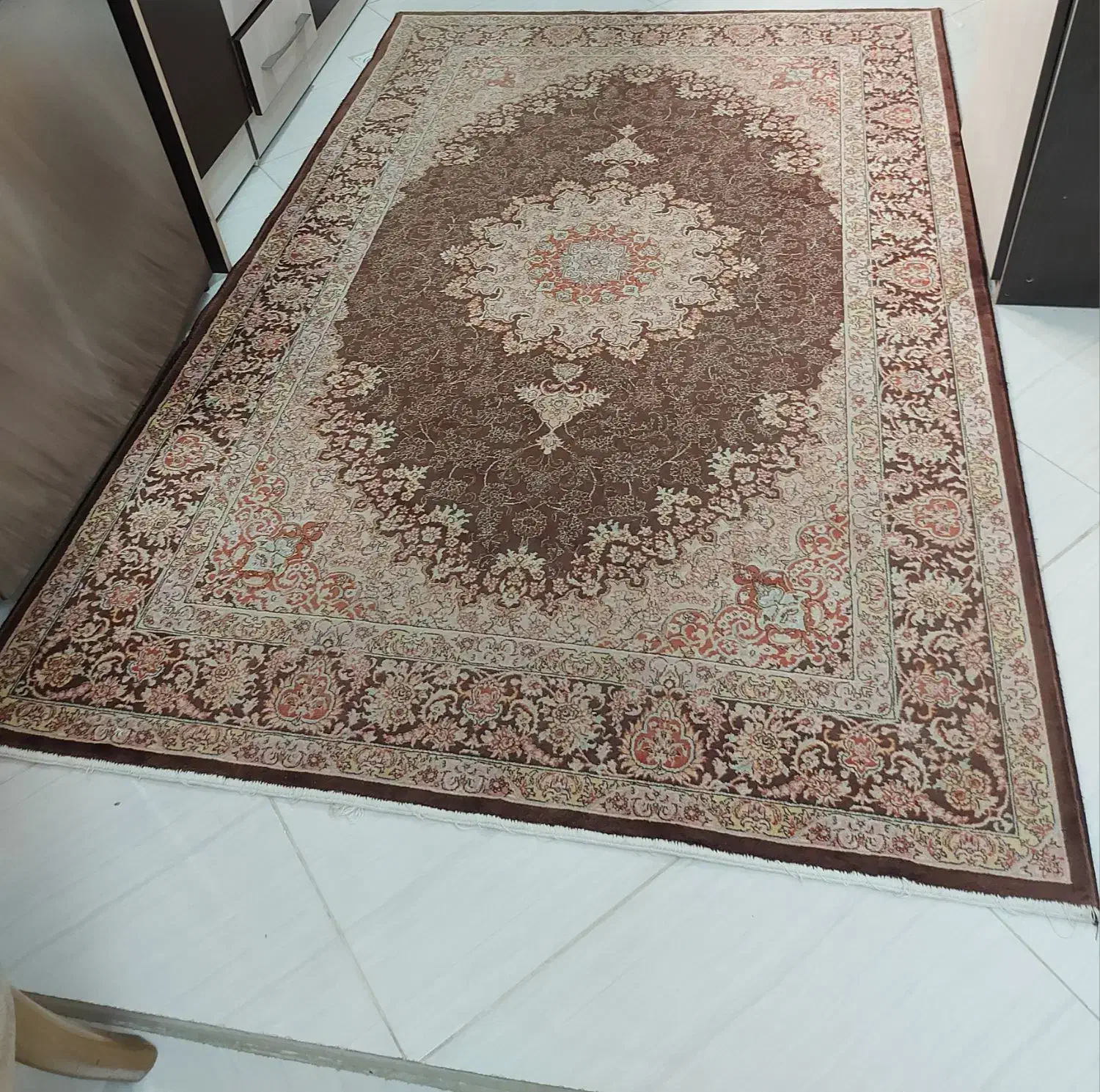 فرش ۴ متری و قالیچه یک در یک‌ونیم|فرش|لنگرود, |دیوار