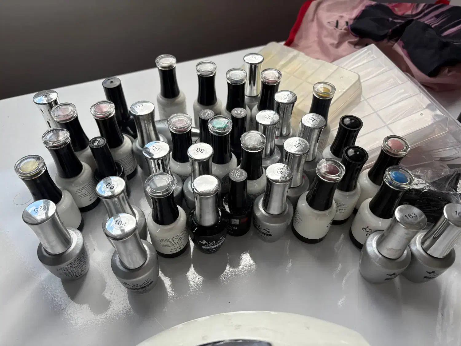 فروش میز ناخون با تجهیزات|آرایشگاه و سالن‌های زیبایی|رشت, کوی جام جم|دیوار