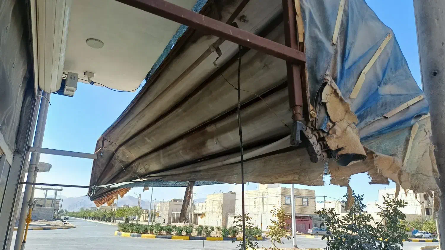 سایبان ۵متری سالم کارکرده|فروشگاه و مغازه|نجفآباد, یزدانشهر|دیوار